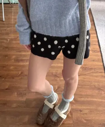 물방울 패턴 니트 숏팬츠