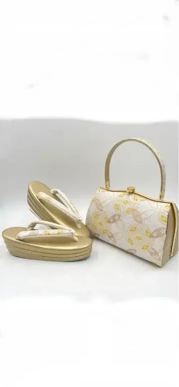 골드 조리와 꽃무늬 핸드백 세트