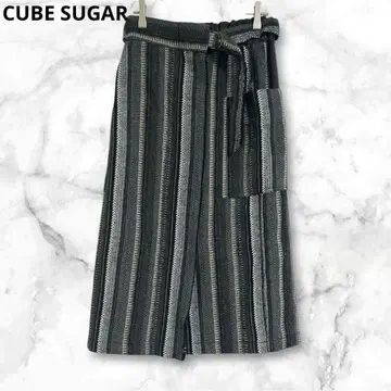 큐브 슈가 스트라이프 벨트 포함 롱 스커트 M 울 혼방 그레이 계열