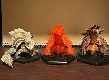 몬헌 피규어 아캄토르무, 우캄루바스 3종 세트