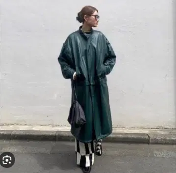 MAISON SPECIAL 비건 가죽 모즈 코트