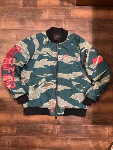 [ 조던 ] MA-1 그래픽 자켓 M 사이즈 새상품급