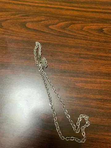 실버 체인 목걸이