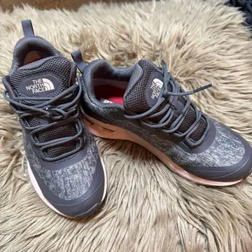 THE NORTH FACE XTRADAM 그레이 스니커즈