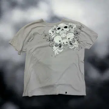 스컬 프린트 그레이 T셔츠 Skullcandy