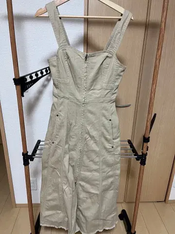 AZUL 베이지 점프수트 스트랩 포함