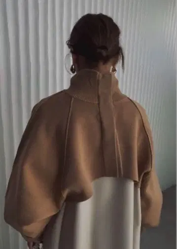 AMERI 아메리 라운드 숏 니트 2wey 숏 터틀