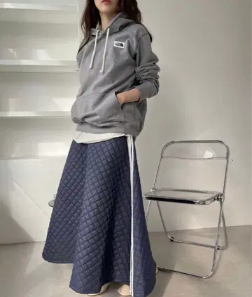 네이비 퀼팅 플레어 스커트 L 사이즈