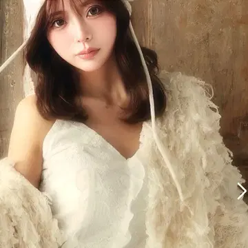 화이트 자켓 프린지 장식 칼라 루프 니트 가디건 다리치