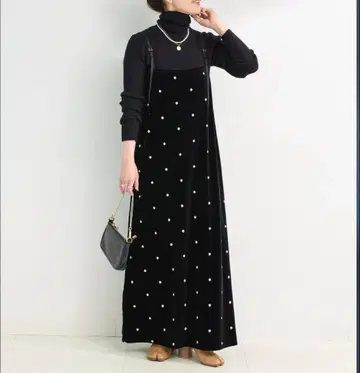 B.C STOCK 벨로아 플라워 자수 원피스