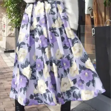 택 포함 새상품 M 머큐리 듀오 페인트 플라워 롱 스커트