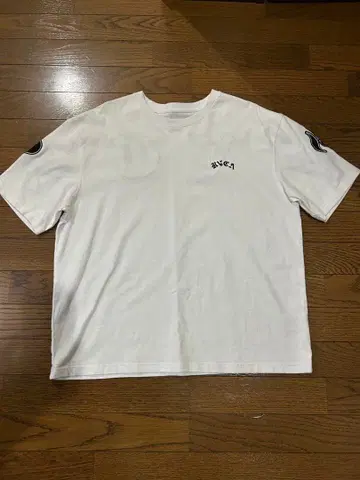 RVCA 화이트 T셔츠