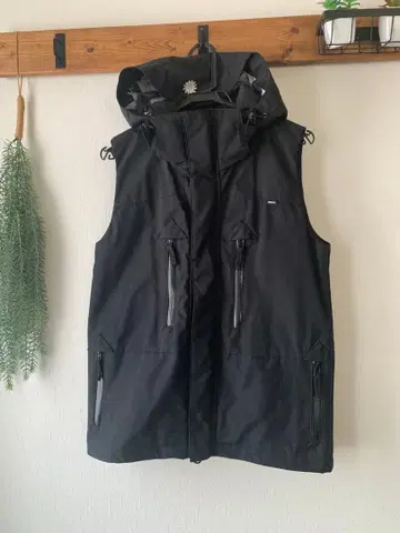 Playdesign P01 블랙 베스트 XS 사이즈 후드 부착