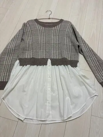 체크 무늬 니트 셔츠