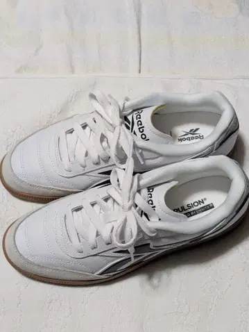 리복 피날레 스니커즈 25cm