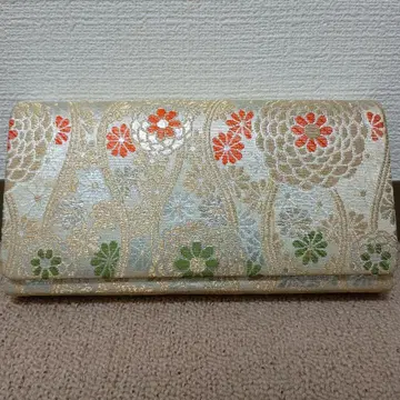 클러치백 골드 꽃무늬 일본 의류 관혼상제 성인식 파티 레트로 고급