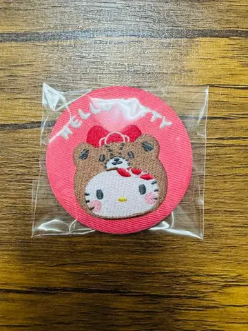 헬로키티 자수 캔뱃지