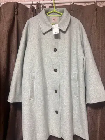 라이트 그레이 롱 코트 버튼 포함