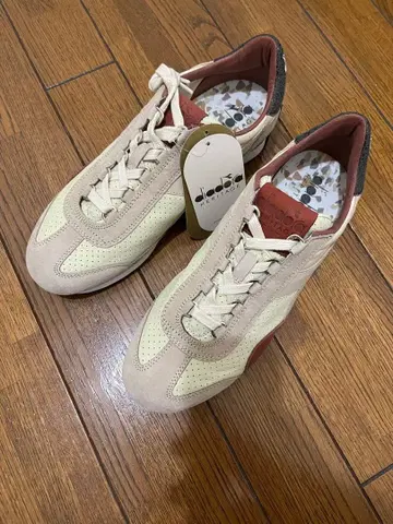 diadora heritage 디아도라 스니커즈
