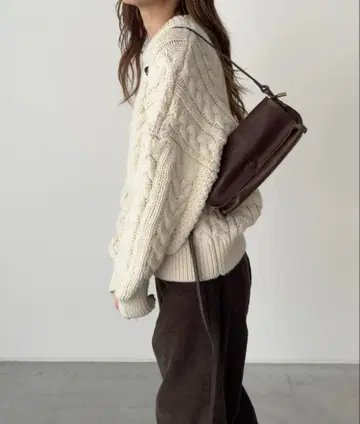 El mar 사각형 가죽 숄더백