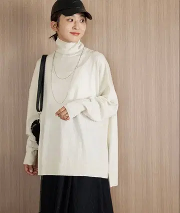 [새상품급] BiellaYarn 와이드 터틀넥 레리움 화이트