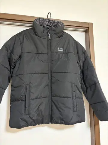 Quiksilver 블랙 패딩 자켓 남성용