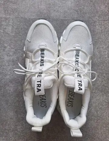 BEAKIS 화이트 스니커즈