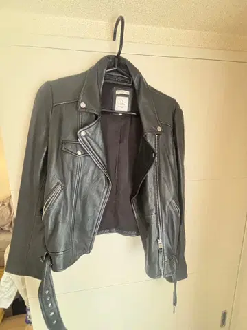 ZARA 블랙 가죽 라이더 자켓 / 중고 / L / 천연 가죽