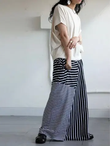완판템*antiqua*보더 무늬 롱 스커트