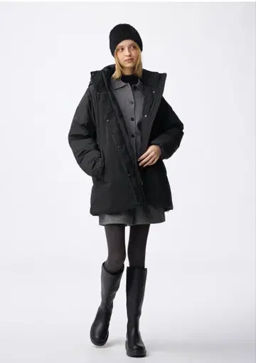 미사용 새상품 택 포함 GU 웜 패디드 스티치리스 코트 M 블랙