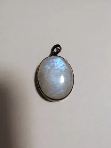 문스톤 오벌 펜던트