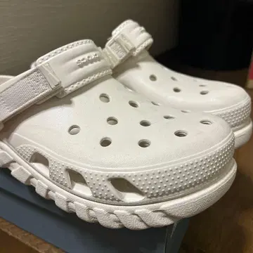 Crocs 화이트 클로그 샌들