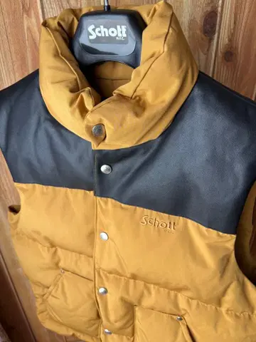 [미사용에 가까운] Schott 샷 다운 베스트 안감 올 패턴 M 가죽