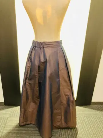 Barneys New York 보라색 플레어 스커트