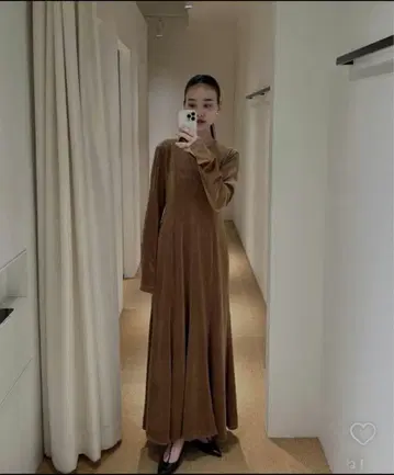 CLANE GLITTER VELOUR 원피스 베이지