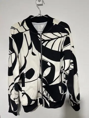 ZARA 블랙 화이트 얇은 소재 아우터 M 사이즈