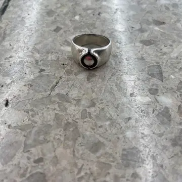 실버 반지 빨간색 돌 부착