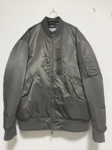 +J 하이브리드 다운 오버 사이즈 MA-1 유니클로