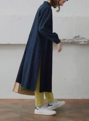 써니클라우드 흑람 슬릿 원피스 노카라 슬릿 셔츠 원피스