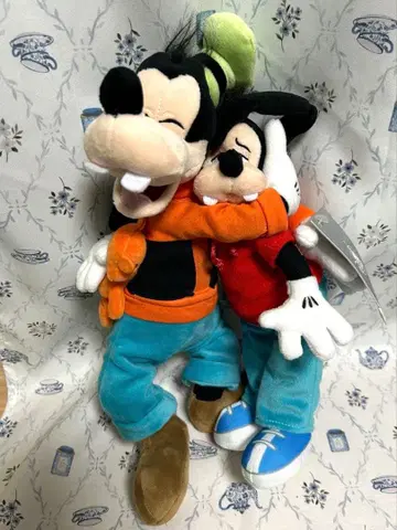 디즈니 스토어 한정판 구피 맥스 허그 봉제 인형