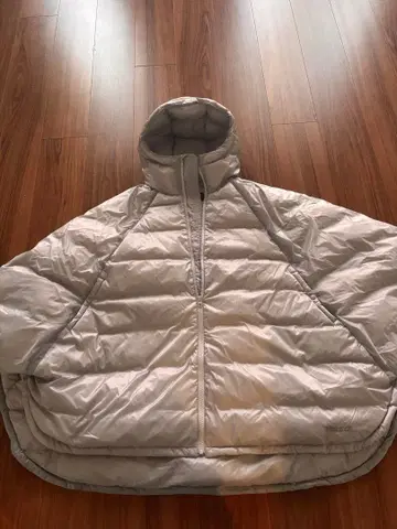 마모트 BEAMS 데상트 실버 판초 다운 자켓