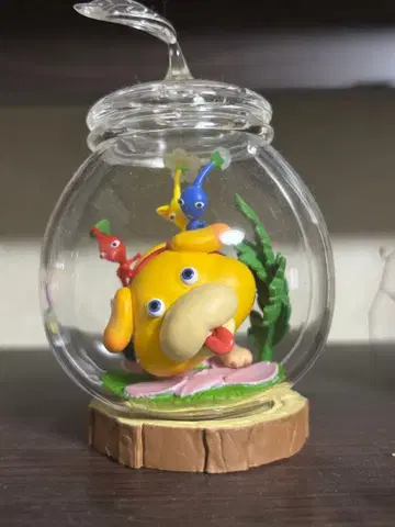 피크민 수조 피규어