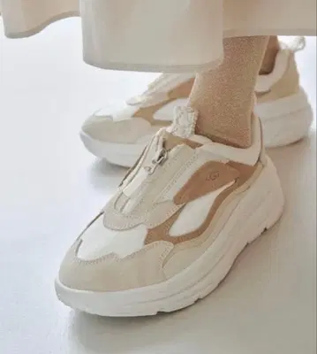 지퍼 달린 통굽 스니커즈 베이지/화이트