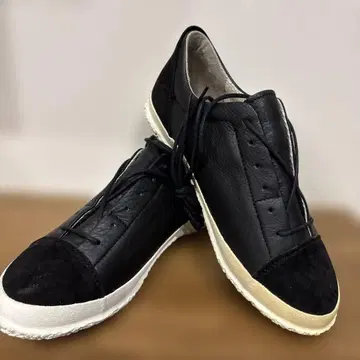 블랙 스니커즈 스핑글니마