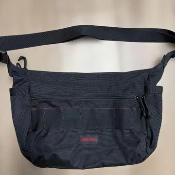 BRIEFING 블랙 숄더백