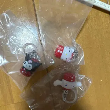 산리오 메지루시 참 딸기 쿠로미 시나몬 키티 세트