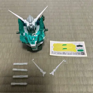 MG 1/100 건담베이스 한정판 유니콘 건담 (빛의 결정체) 상반신