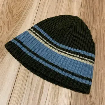 새상품급 COMFORTABLE REASON Stripe Beanie