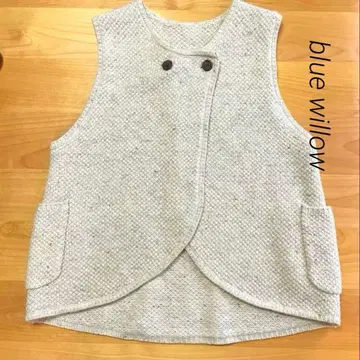 blue willow 컬러 네프 사슴 무늬 니트 베스트 내추럴