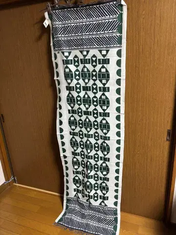 45r45rpm 기하학 패턴 롱 스톨 그린과 화이트